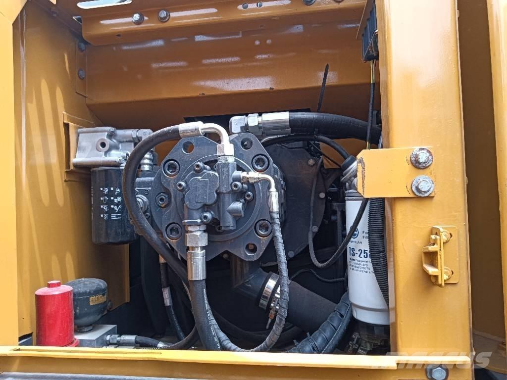 XCMG XE 215 DA Bageri guseničari