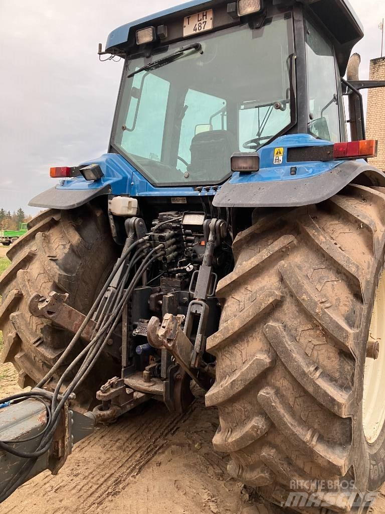 New Holland 8970 Traktori