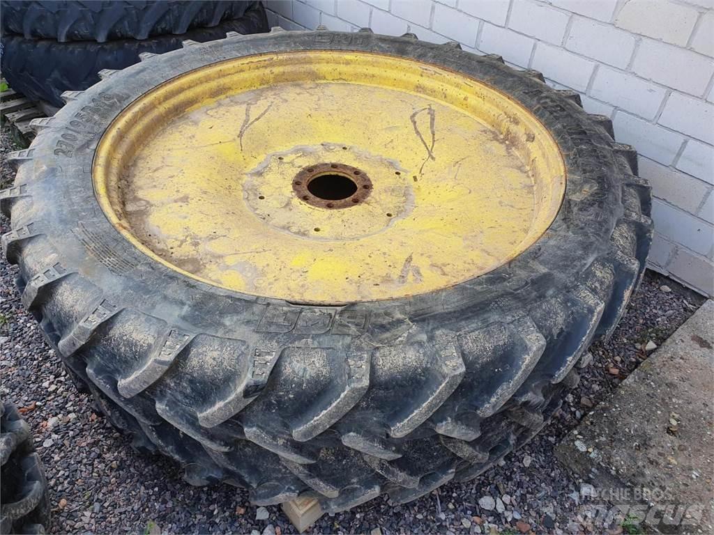 BKT 270/95R48 x2 Gume, točkovi i felne