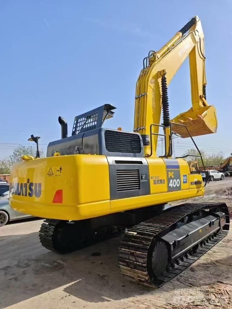 Komatsu 400-8 Bageri guseničari