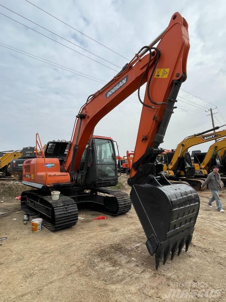 Doosan dx150 Bageri guseničari