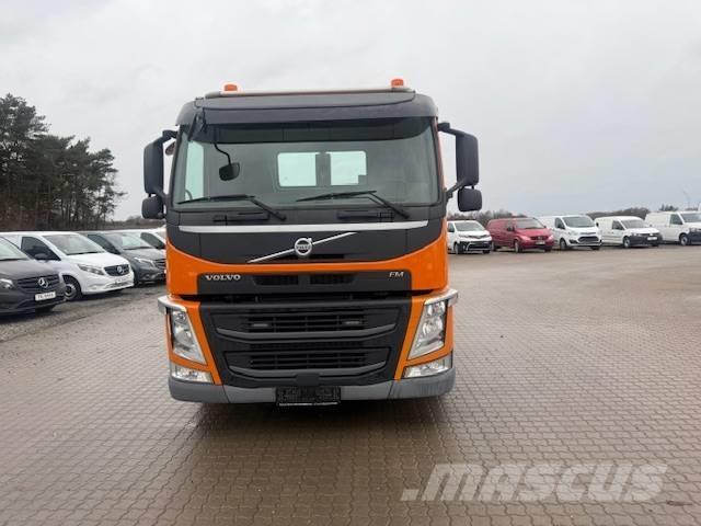 Volvo FM 410 Rol kiper kamioni sa kukom za podizanje tereta