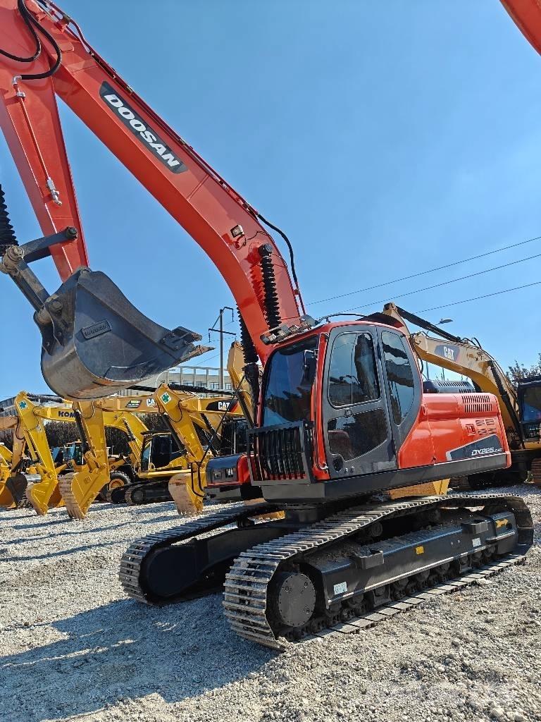 Doosan 225 LCA Bageri guseničari