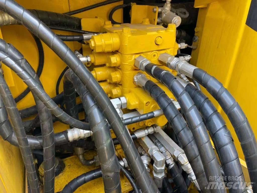 Komatsu PC120 Bageri guseničari