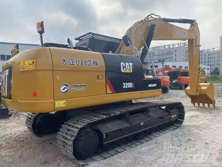 CAT 320 D2 Bageri guseničari