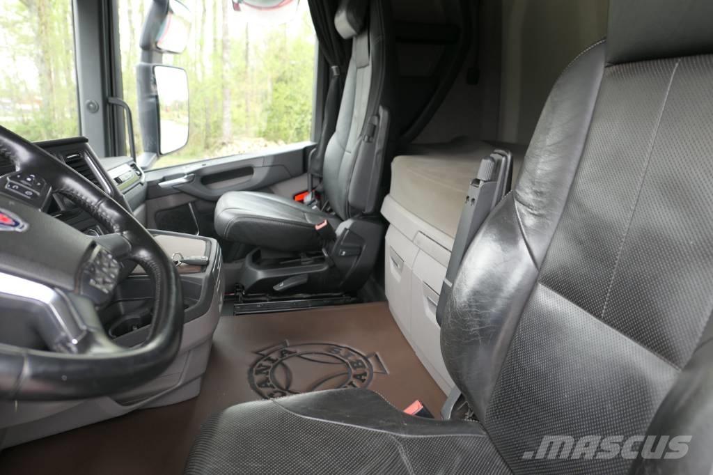 Scania R500B6x2*4NB Rol kiper kamioni sa kukom za podizanje tereta