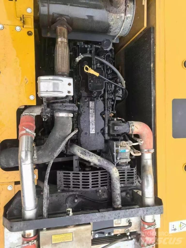 XCMG XE 200 DA Bageri guseničari