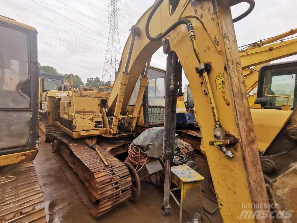CAT E120B Bageri guseničari