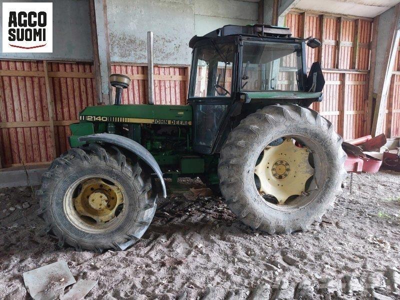 John Deere 2140 Traktori
