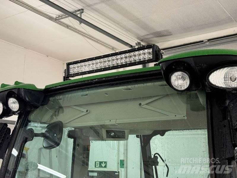 John Deere 5100 R Traktori