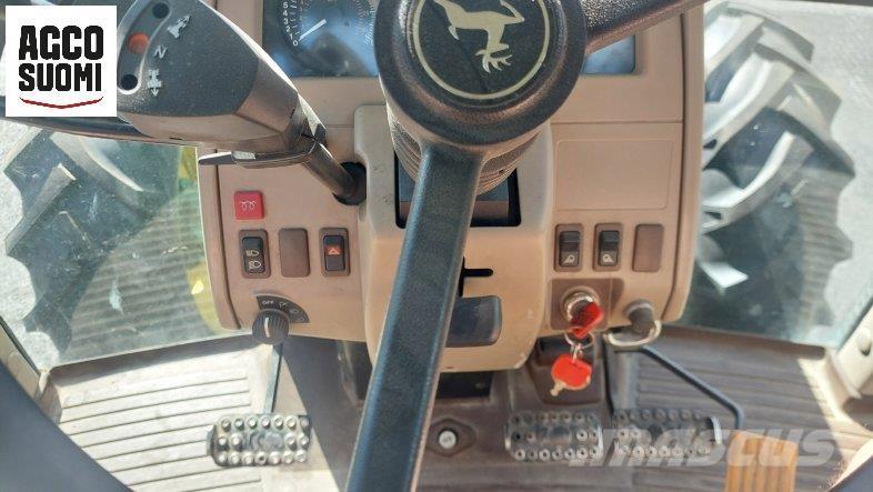 John Deere 6220 SE Traktori