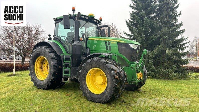John Deere 6250 R Traktori