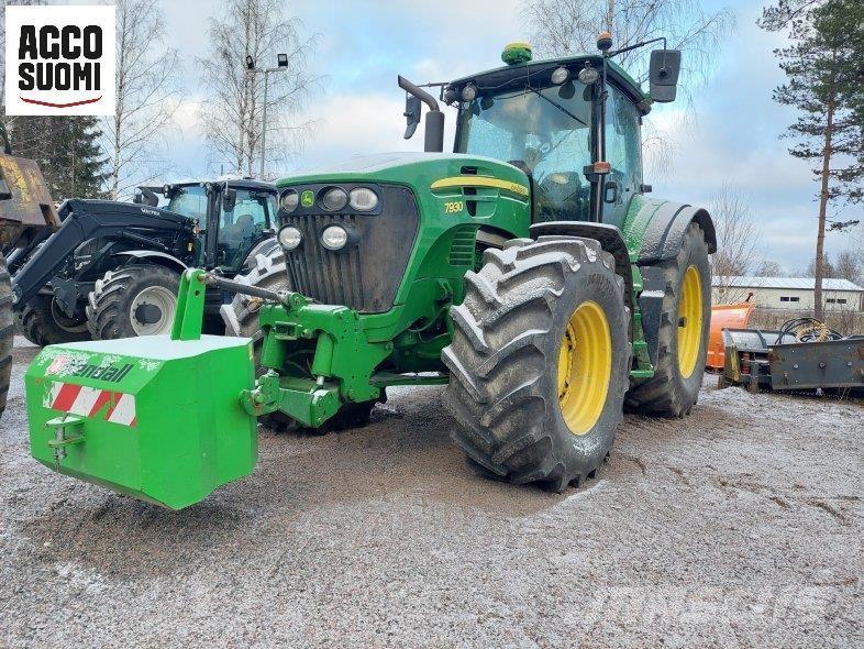 John Deere 7930 Traktori