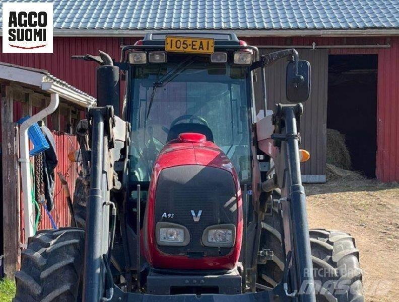 Valtra A93 HT Traktori
