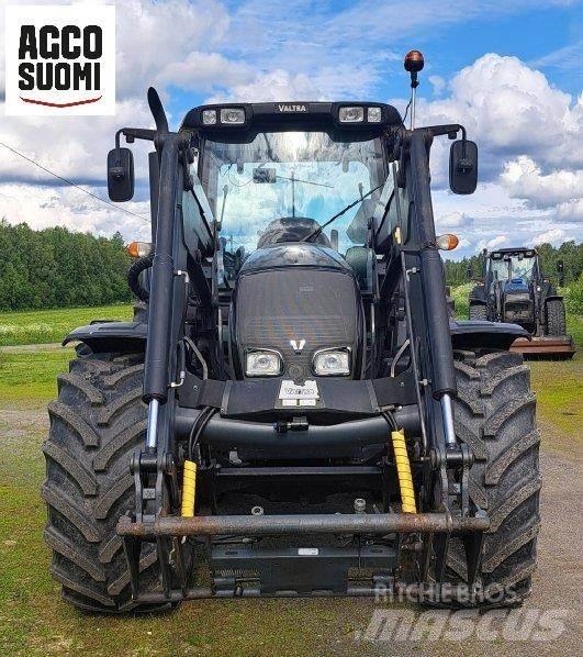 Valtra N141 H Traktori