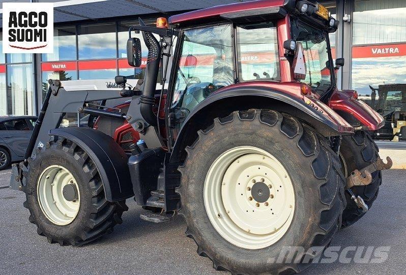 Valtra N143 V Traktori