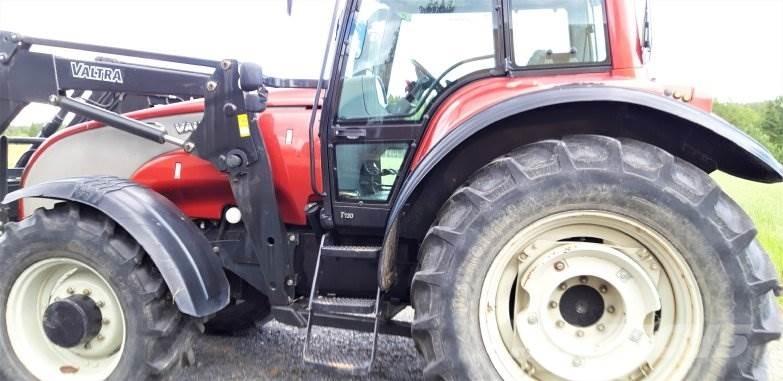 Valtra T130 HT Traktori