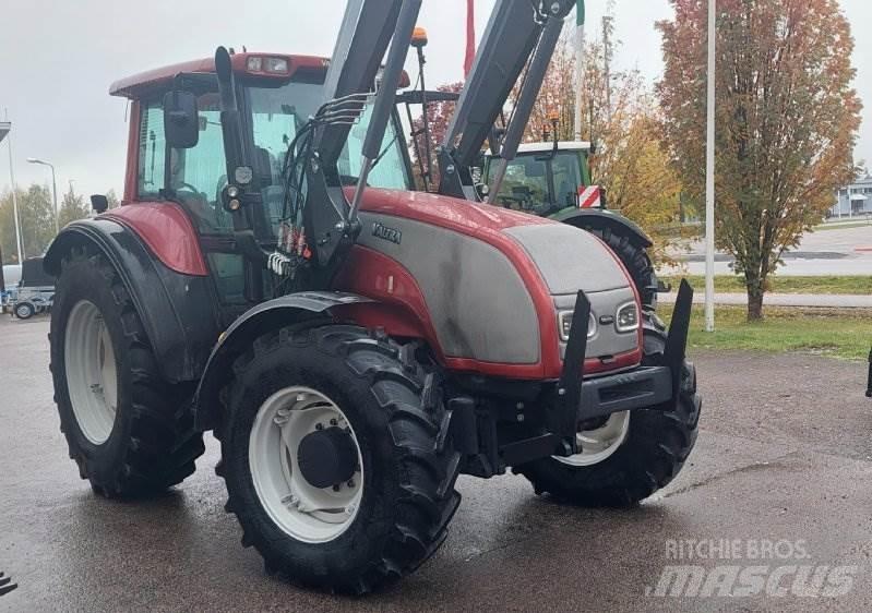 Valtra T150 Traktori