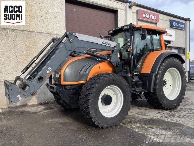 Valtra T162 VERSU Traktori
