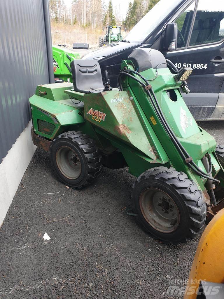 Avant 5200 Višenamenski utovarivači