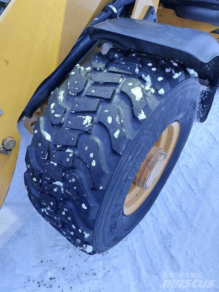CAT 906H Ostale poljoprivredne mašine