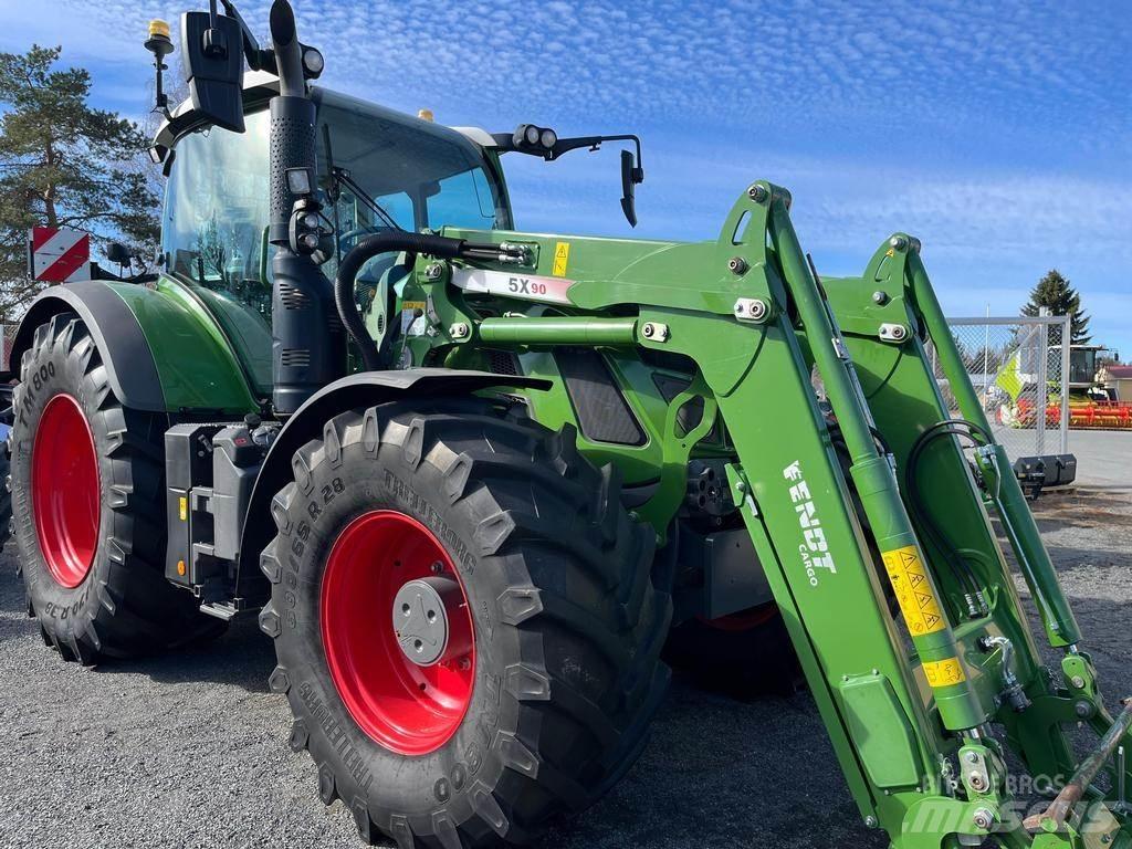 Fendt 718 Traktori