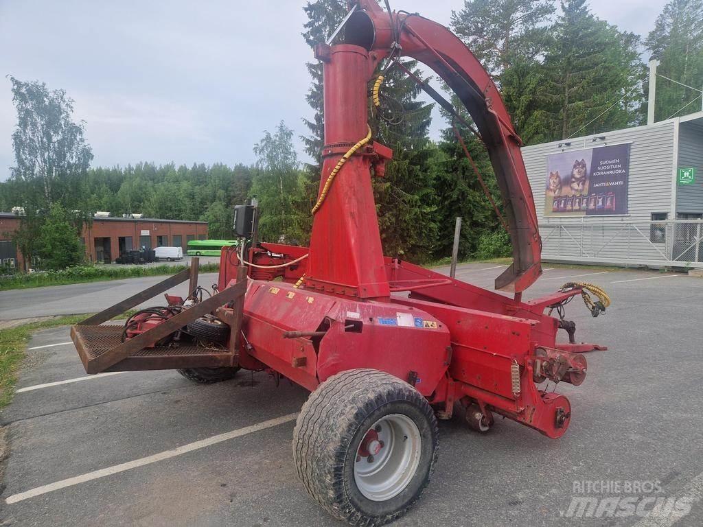 JF 1350 Kombajni za stočnu hranu