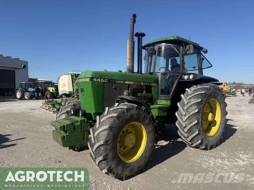 John Deere 4450 Traktori