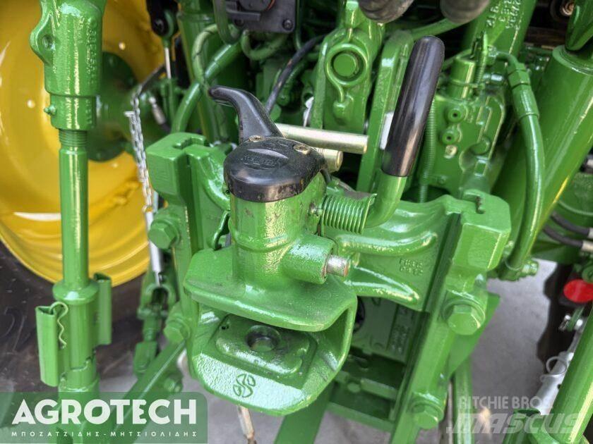 John Deere 6125R Traktori