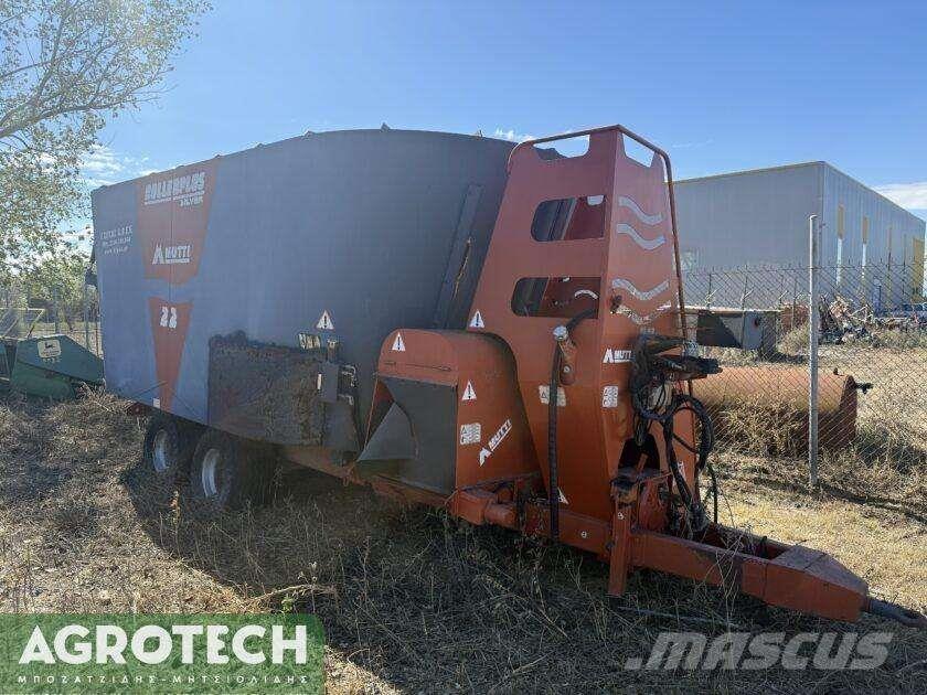  MC 22 Traktori