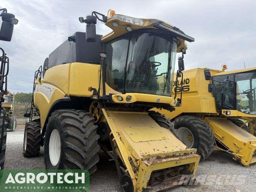 New Holland CX 880 Traktori