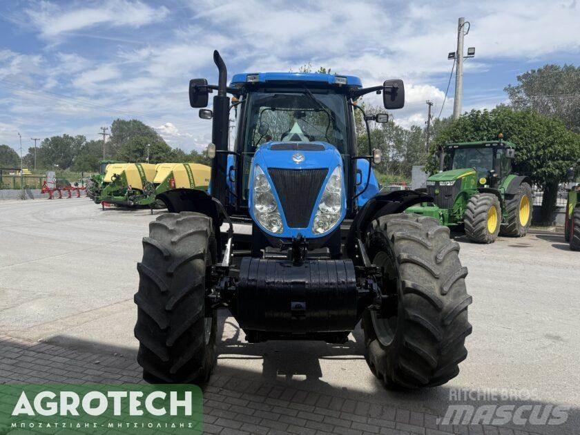 New Holland T7030 Traktori