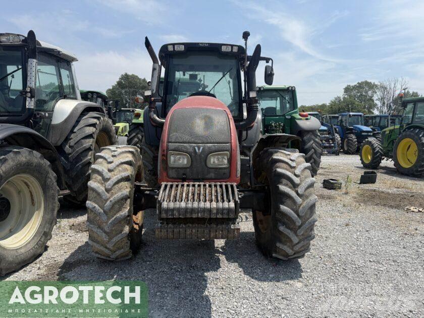 Valtra T151 Traktori