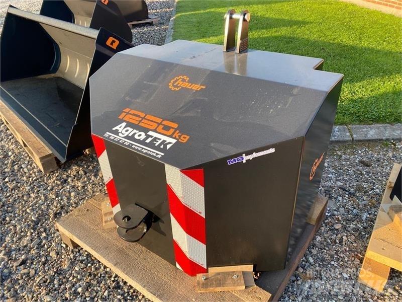Hauer 1250 kg Ostala dodatna oprema za traktore