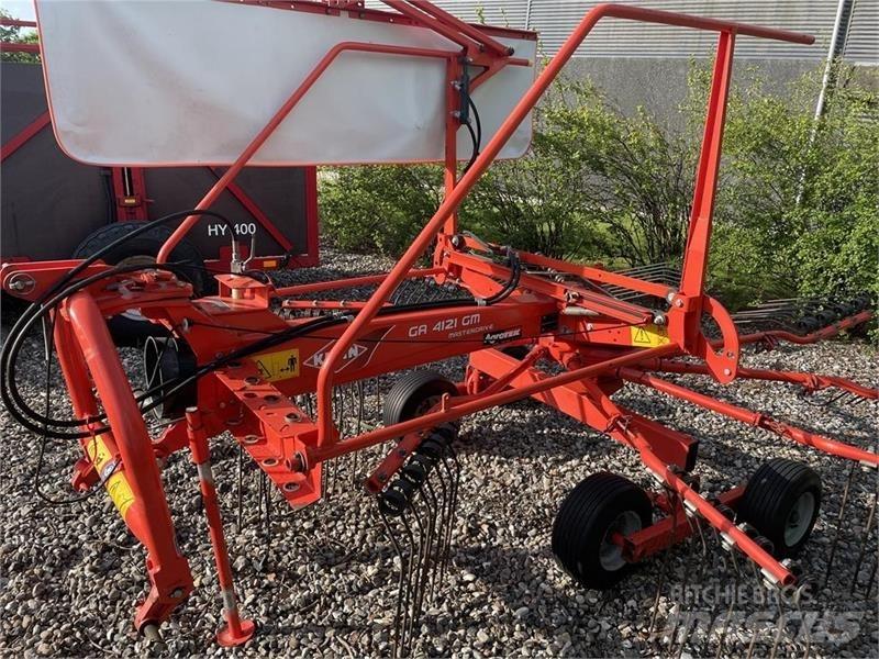 Kuhn GA4121GM Okretači i sakupljači sena