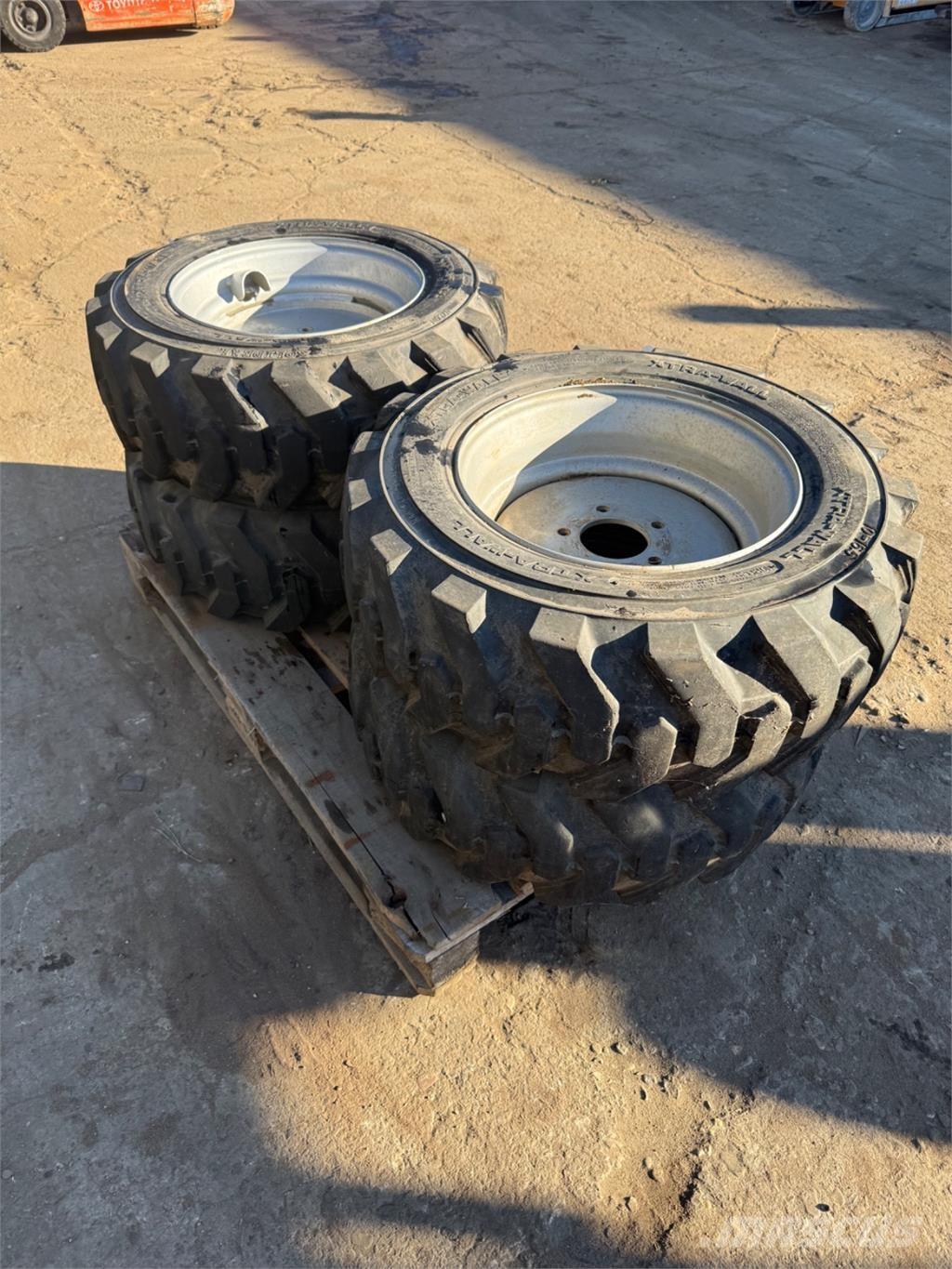  10-16.5 Gume, točkovi i felne