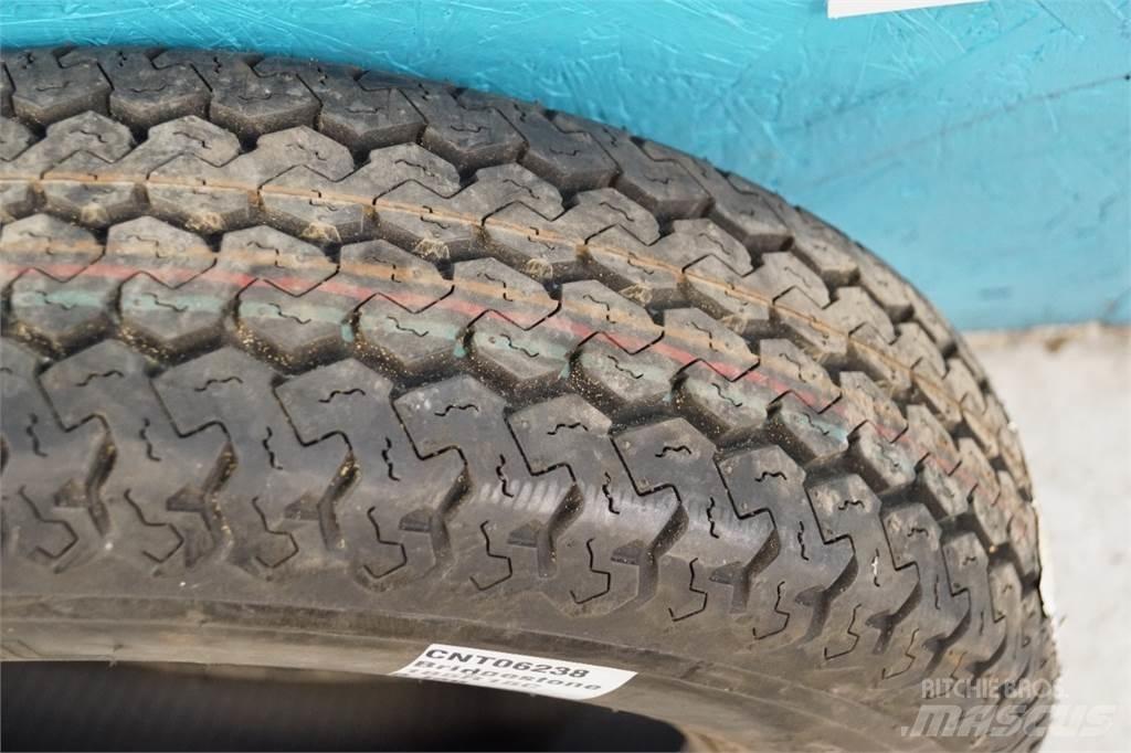  15 185R15C Gume, točkovi i felne