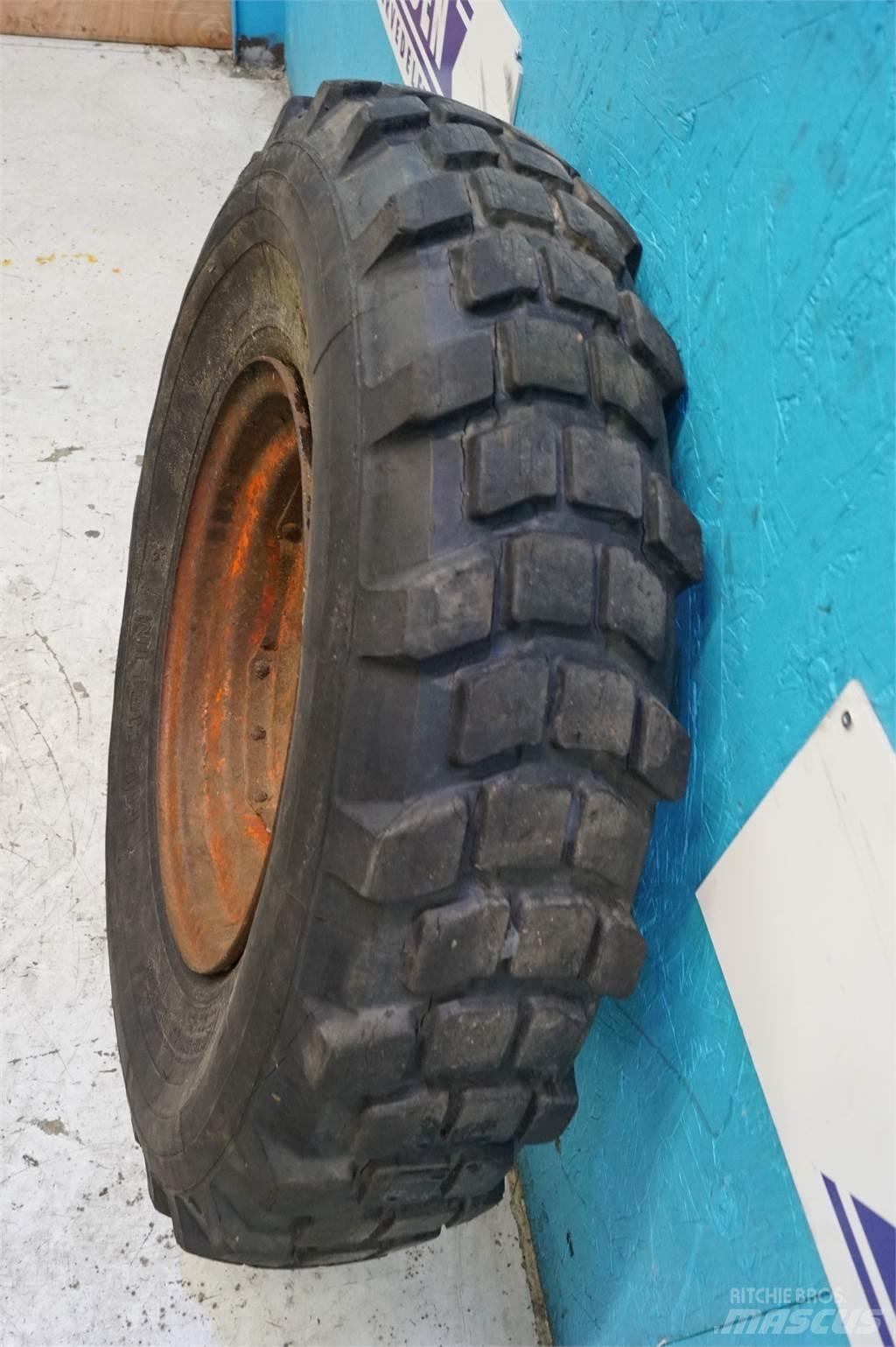  16 7.50R16 Gume, točkovi i felne