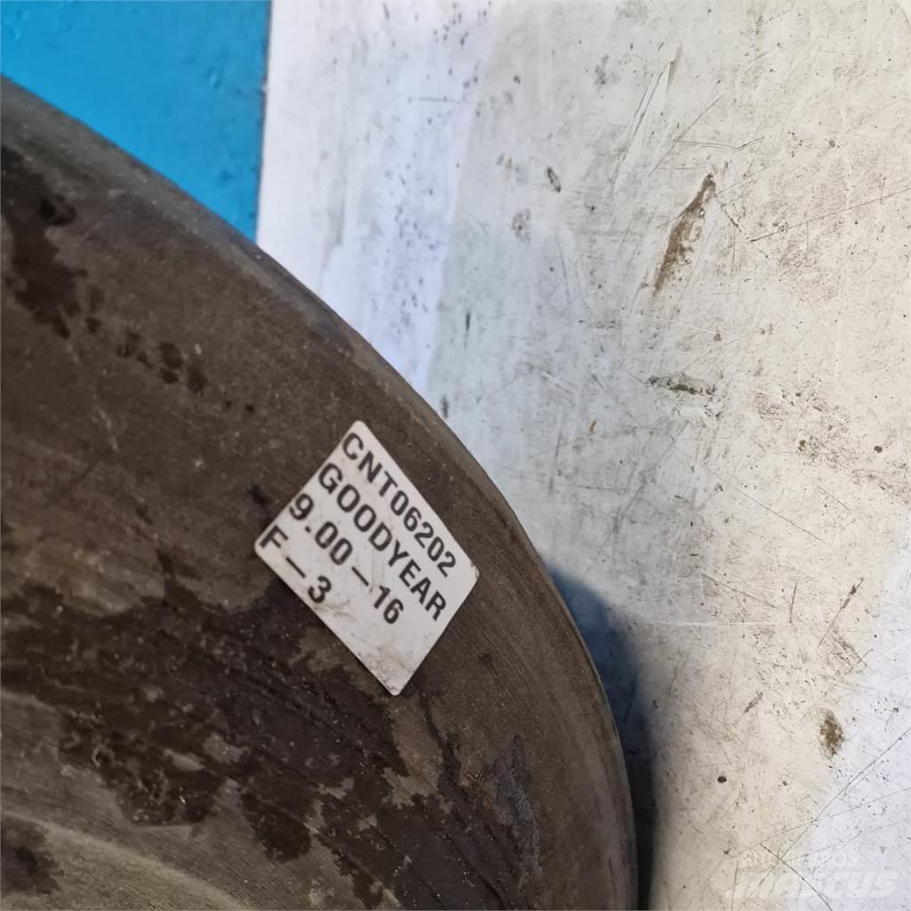  16 9.00-16 Gume, točkovi i felne