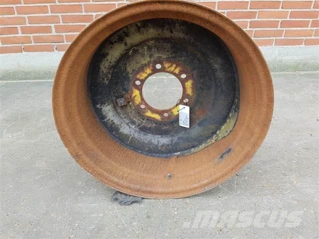  24 W15X24 Gume, točkovi i felne
