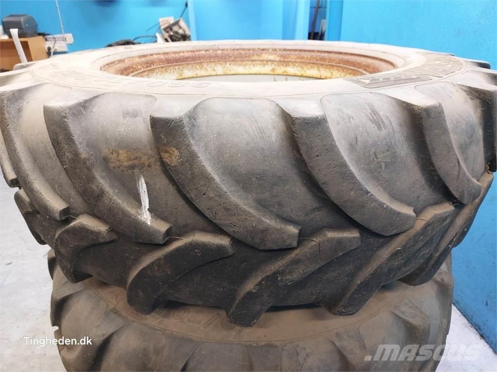  28 380/70R28 Gume, točkovi i felne