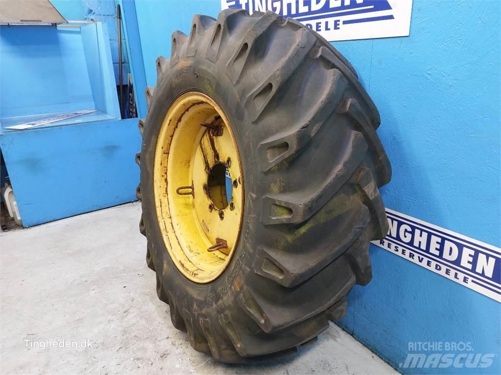  30 18.4-30 Gume, točkovi i felne