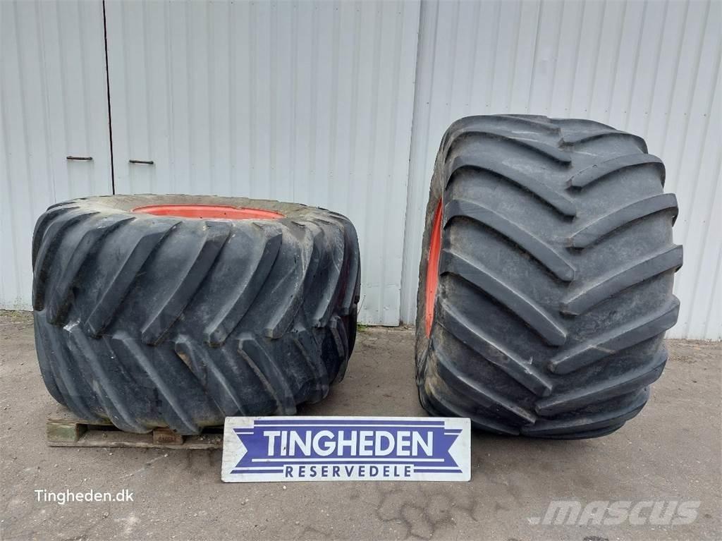  32 1050/50R32 Gume, točkovi i felne
