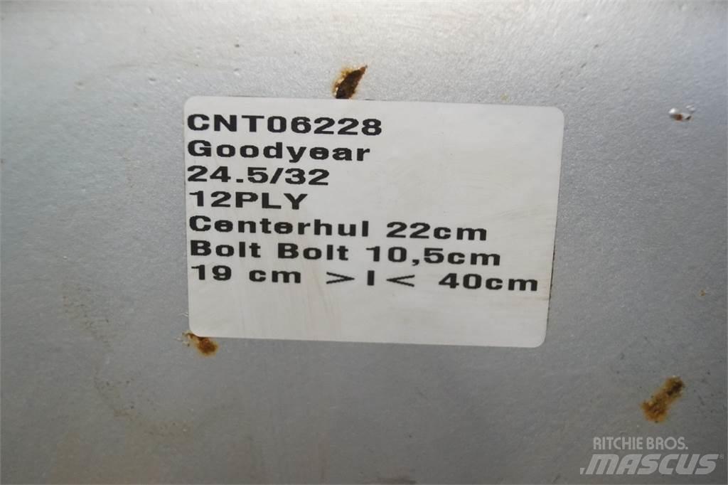  32 24.5-32 Gume, točkovi i felne