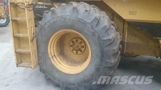  32 30,5L-32 Gume, točkovi i felne