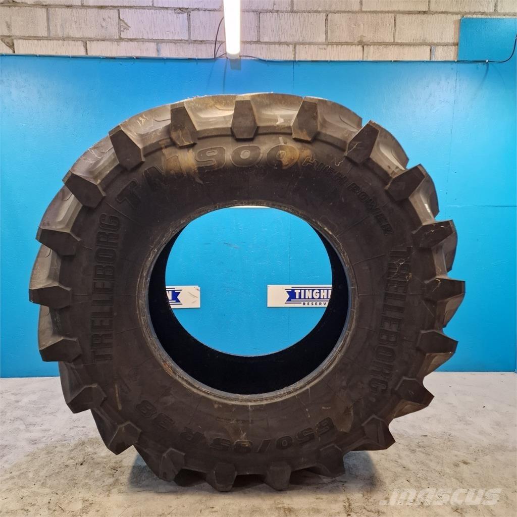  38 650/85R38 Gume, točkovi i felne
