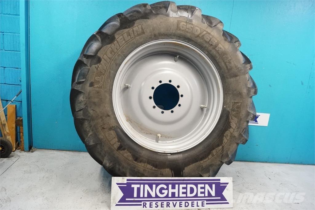 42 650/65R42 Gume, točkovi i felne