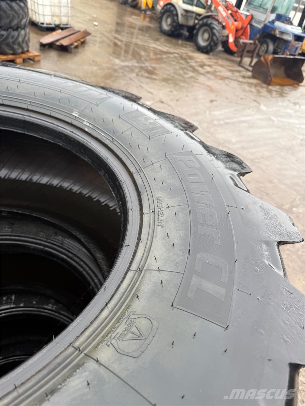  440/80-24 Gume, točkovi i felne