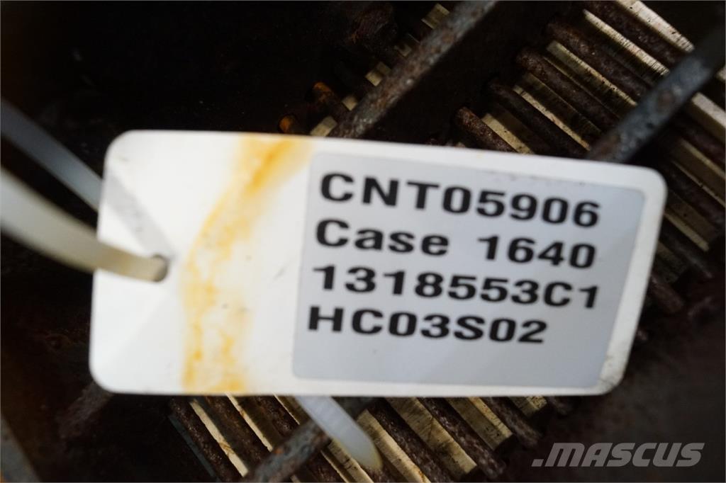 CASE 1640 Dodatna oprema za kombajne