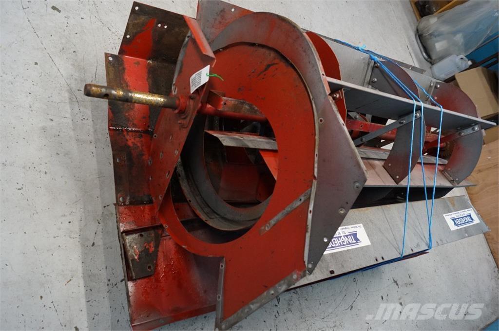 CASE 1680 Posipači soli i peska